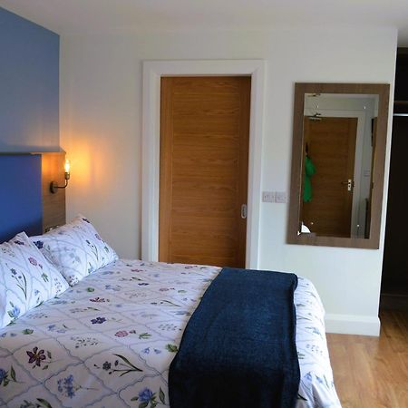 No 3 The Arch Hotel Карндона Екстериор снимка